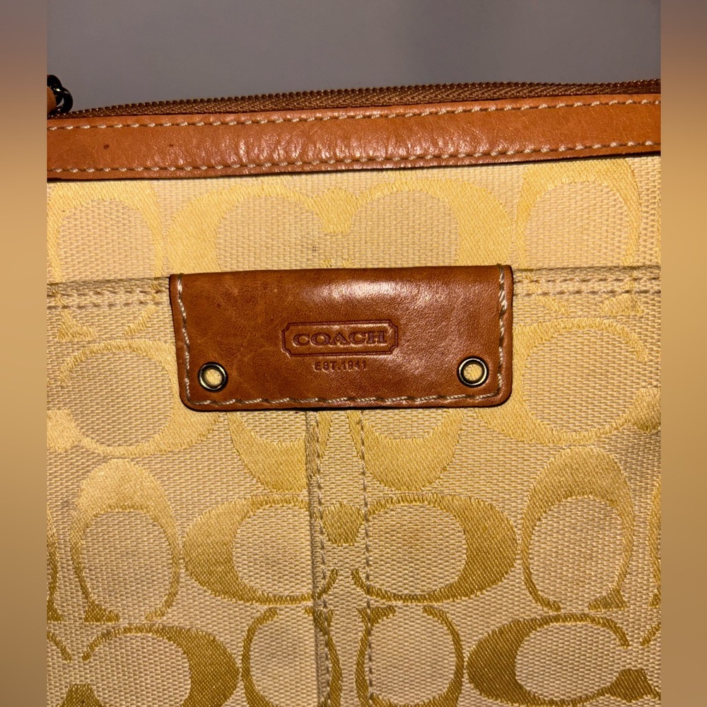 Coach Crossbody Bag - Tan and Cream - Picture 2 of 6